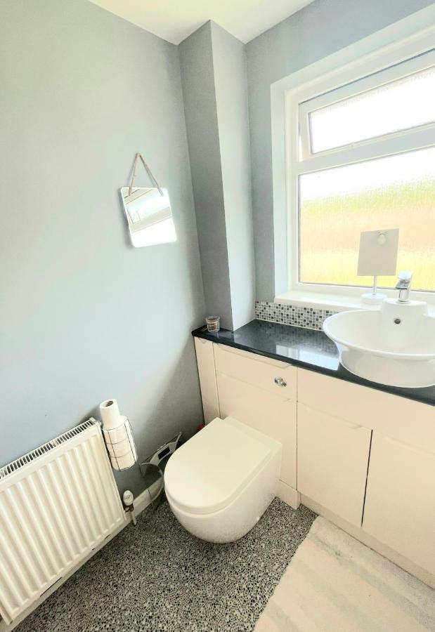 Apartamento 5Min Drive To Luton Airport, 2 Train Stations & Motorway - Free Parking - Late Check Out 11Am - Quiet & Peaceful Location With A Relaxing Garden - Only 25Min Drive To North London - Free Wifi Exterior foto
